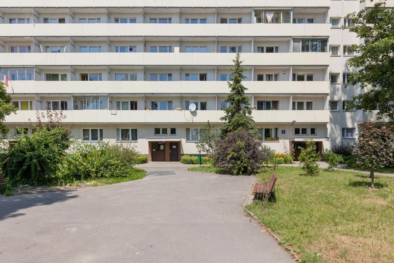 Metro Pole Mokotowskie By Renters * Warszawa